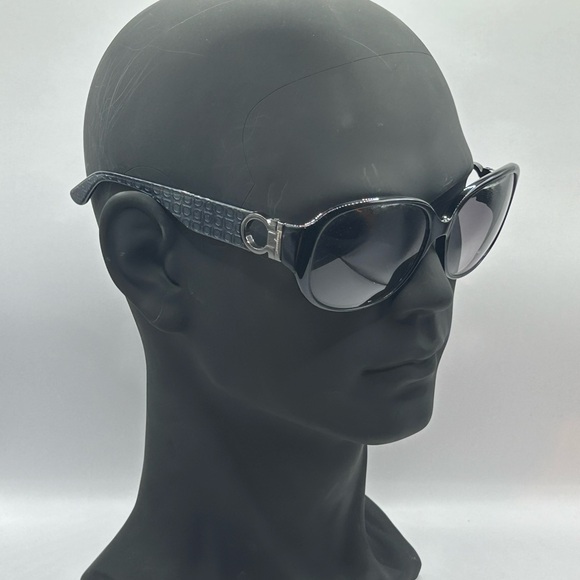 Salvatore Ferragamo SF609S Sunglasses - Picture 10 of 10